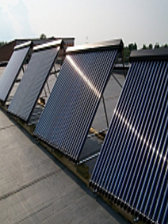 FCC (INDIANA), LLC. 太陽熱加熱システム設置による省エネ