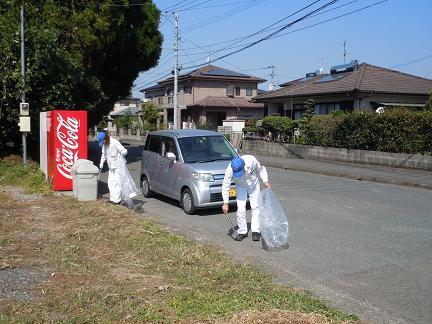 近隣住宅地道路ゴミ拾い