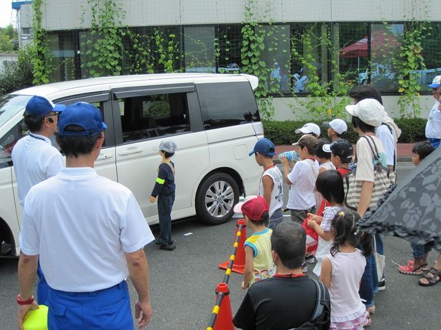 危ない!! 車左折巻込まれ