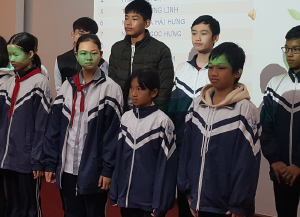 FCCベトナム／周辺小学校への奨学金寄付活動