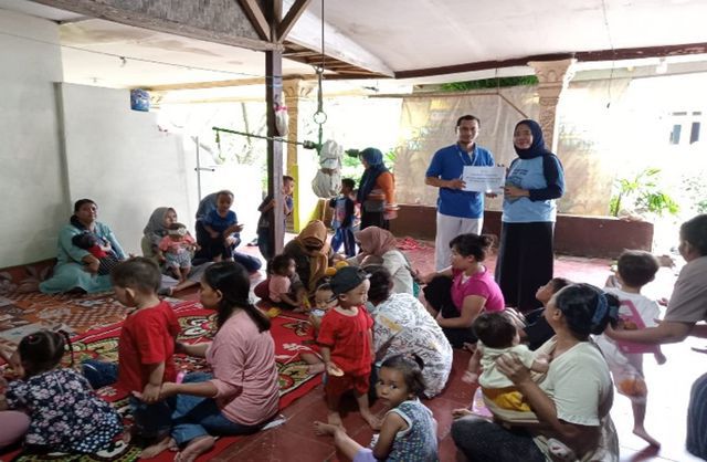 FCCインドネシア／地域の子ども達へ栄養補足食品を寄贈